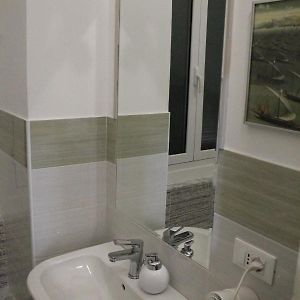 Single Room Private External Bathroom